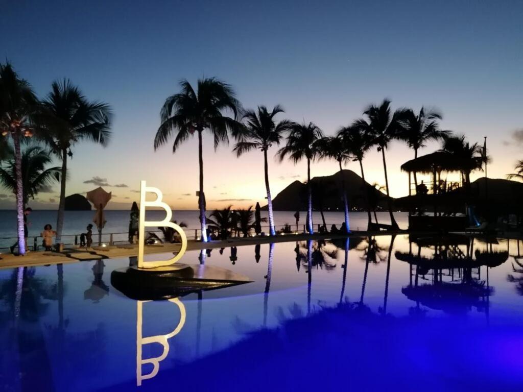 Diadora Au Magnifique Panorama - Studio Neuf De Prestige Vue Mer Le Diamant Esterno foto